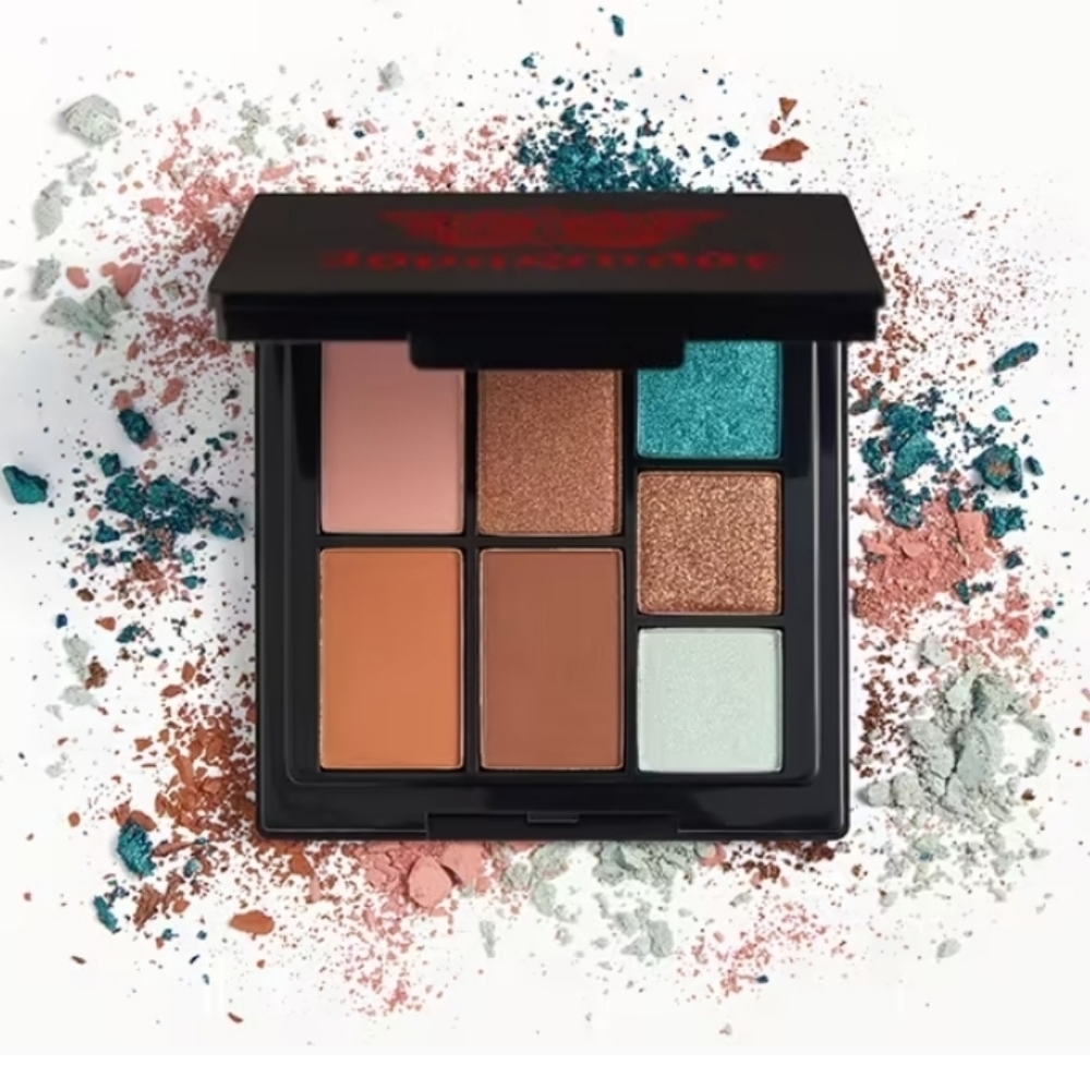 Wet Dry Eye Color Palette in Sirena